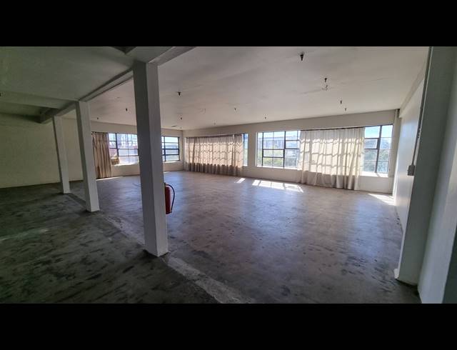 450M² BUSINESS TO LET IN WOODSTOCK